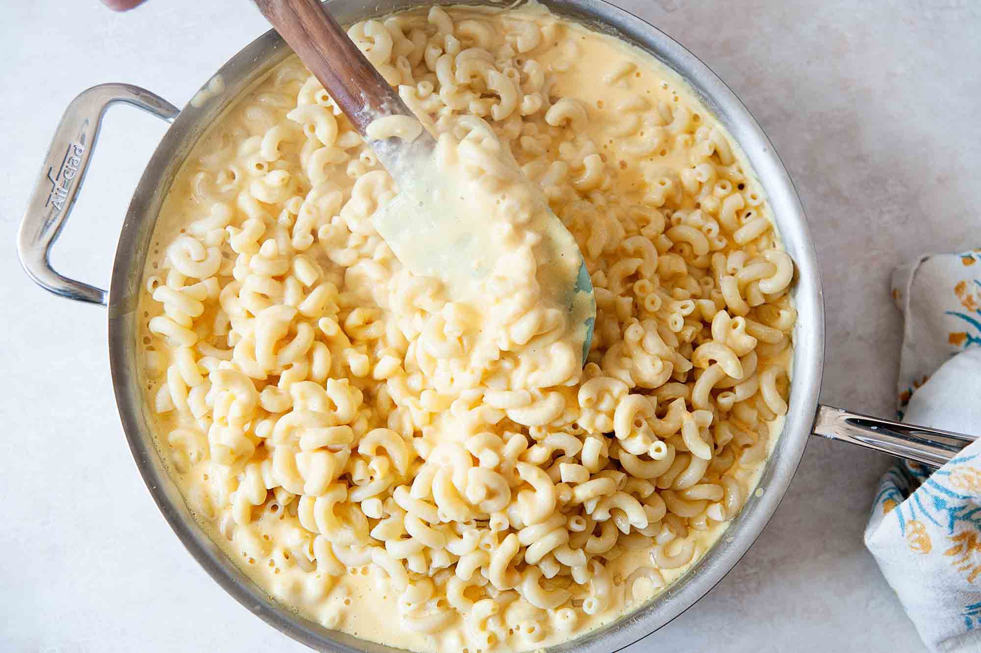 bechamel sauce for mac and cheese